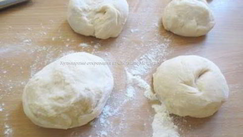 слоеные булочки с малиновым джемом