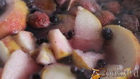 фруктово-ягодный компот