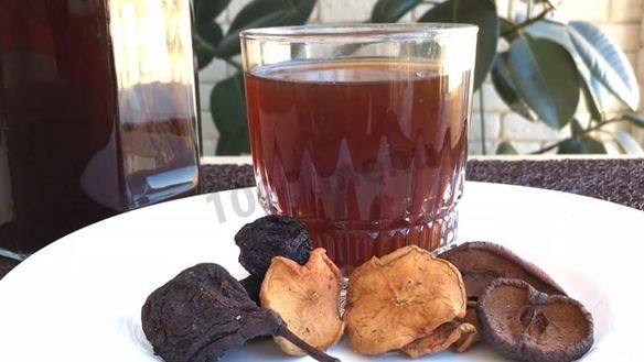 Рецепт Компота без сахара из сухофруктов