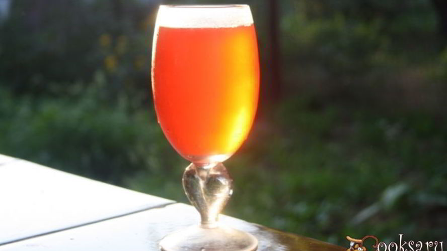 Рецепт компота из алычи, абрикос и летних ягод