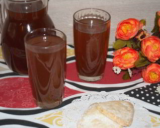 Компот из чернослива и яблок