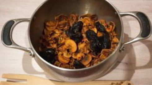 компот из чернослива и яблок