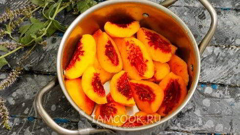 компот из персиков и винограда на зиму