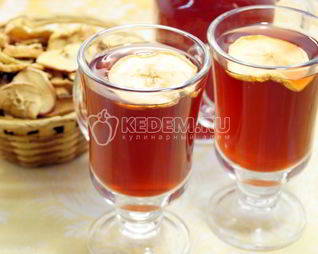 Компот из вишни и яблок