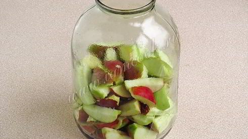 компот из яблок и кизила