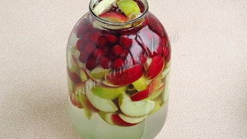 компот из яблок и кизила