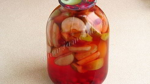компот из яблок и кизила