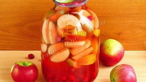 компот из яблок и кизила