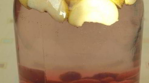 компот из яблок, кизила и бузины