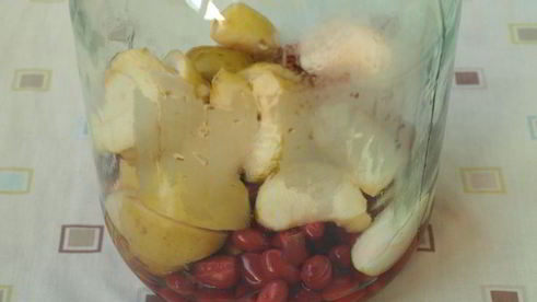 компот из яблок, кизила и бузины