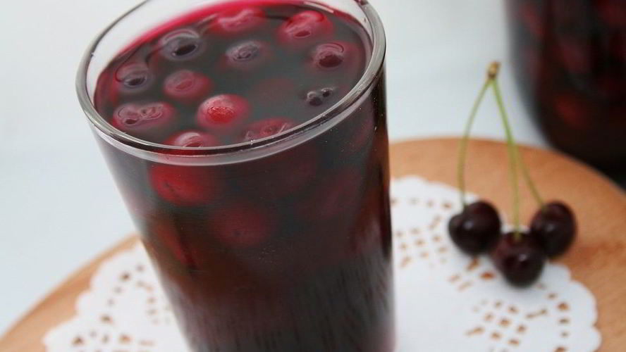 Рецепт летнего компота из вишни
