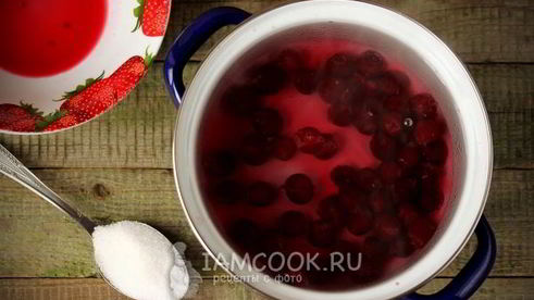 вишневый компот