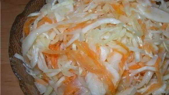 Рецепт Капусты, маринованной с морковью