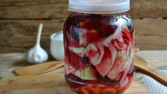 Рецепт Капусты, маринованной со свеклой по-грузински
