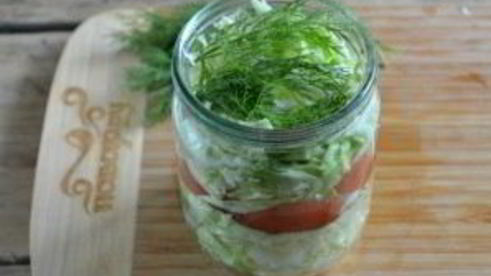 маринованная капуста с помидорами