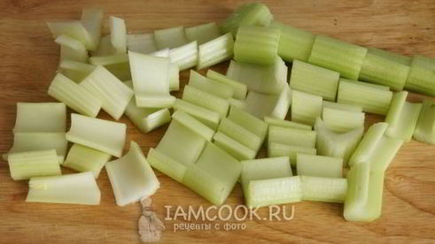 маринованный сельдерей