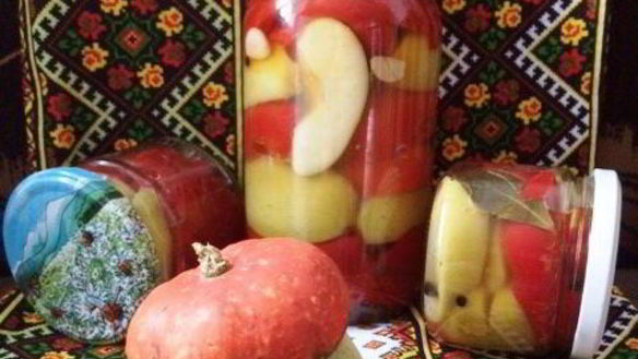 Рецепт Маринованных гогошар с медом и яблоком