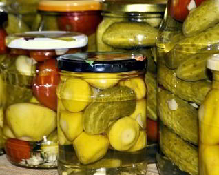 Маринованные огурцы с патиссонами