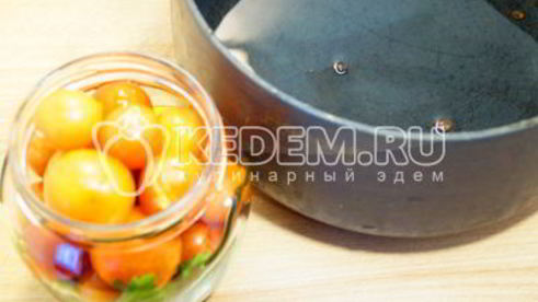 маринованные помидоры черри с петрушкой