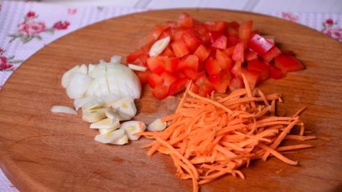 маринованные шампиньоны с овощами