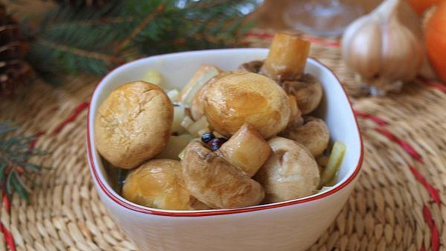 Рецепт очень быстрых маринованных шампиньонов