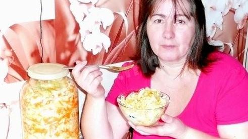 быстрая капуста горячим способом в рассоле