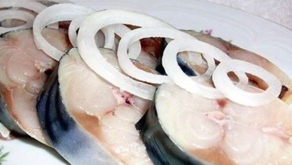 Рецепт Быстрой скумбрии пряного посола