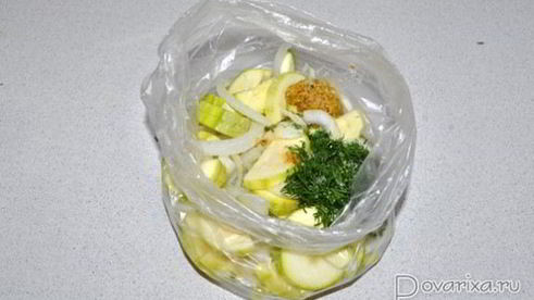 малосольные кабачки за 20 минут