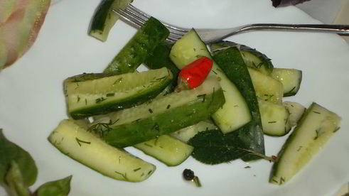 малосольные огурцы к обеду