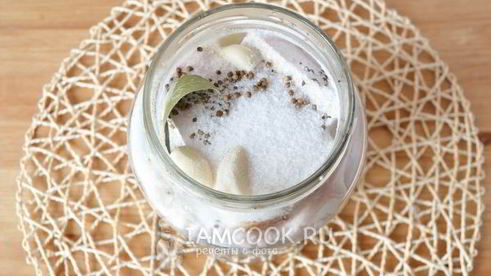 сало в рассоле в банке