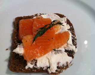 Соленый лосось по-скандинавски — Гравлокс