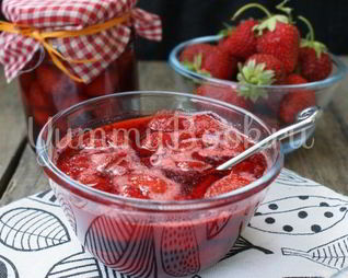 Клубничное варенье с желином