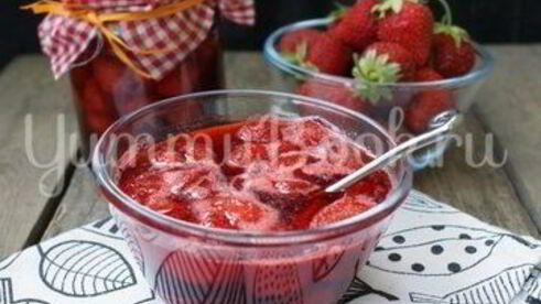 клубничное варенье с желином