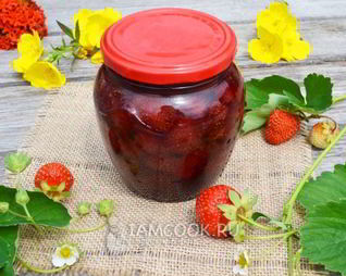 Варенье из клубники с цельными ягодами на зиму