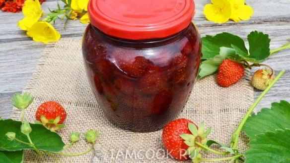 Рецепт Варенья из клубники с цельными ягодами на зиму