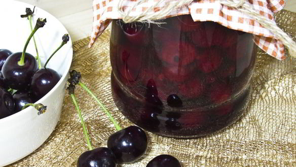 Рецепт Вишни в собственном соку на зиму