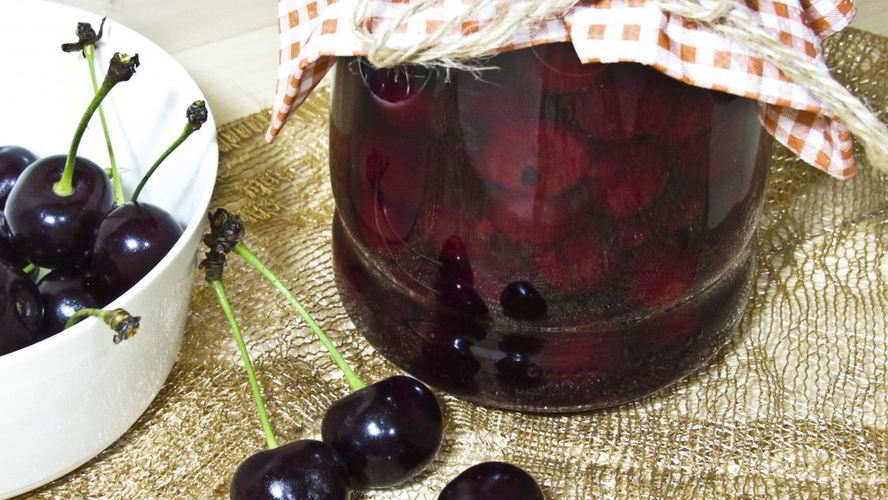 Рецепт вишни в собственном соку на зиму