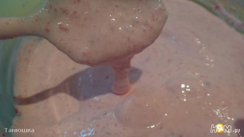 бургер по-кадженски с соусом из хрена и сметаны