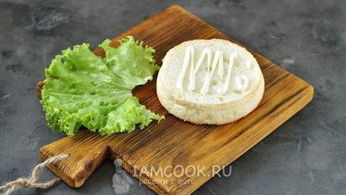 бургер с портобелло и голубым сыром