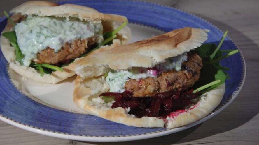 Рецепт бургеры с ягнятиной, фетой и оливками