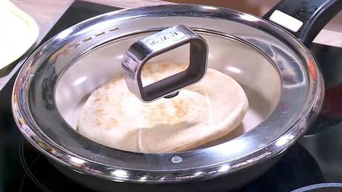 бургеры с ягнятиной, фетой и оливками