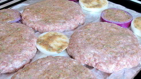 гамбургеры дижон с запеченным луком