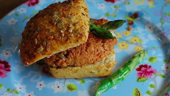 Рецепт Гамбургеров с горгонзолой и спаржей