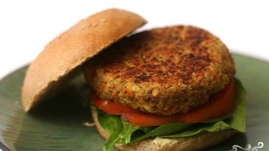 Рецепт гамбургеров с котлетами из чечевицы, овощей и сыра