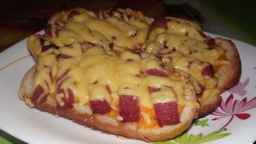 Рецепт бутербродов с колбасой жареные