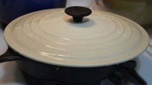 бутерброды с колбасой жареные