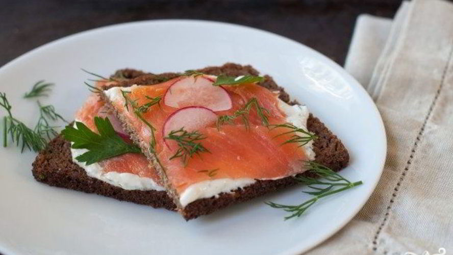 Рецепт бутербродов с копченым лососем