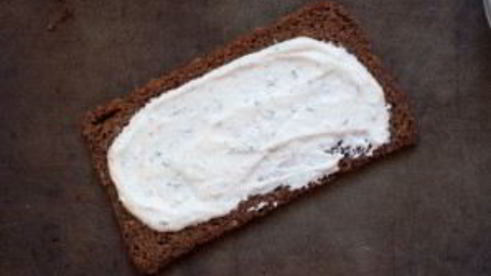 бутерброды с копченым лососем