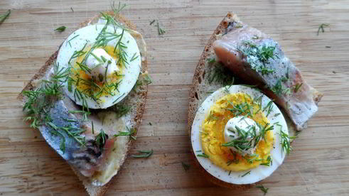 бутерброды с селедкой