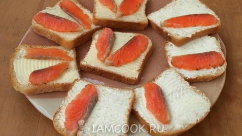 бутерброды с семгой